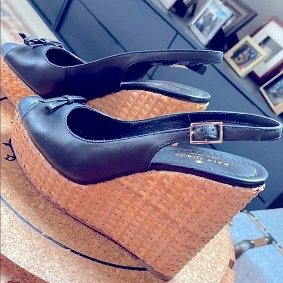 Kate Spade Rattan Wedge Heels Size 7.5 - Peep Toe & 🎀 Detail for Summer ☀️ - Picture 5 of 13